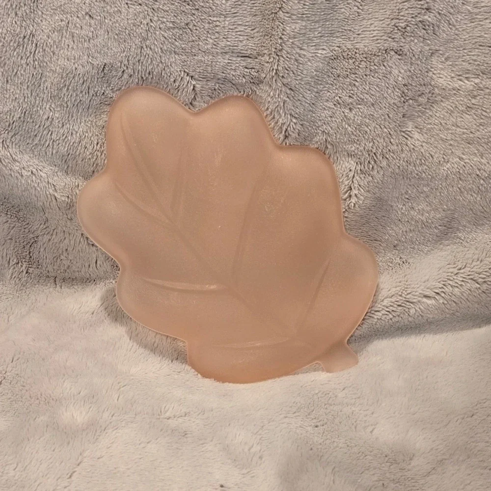 Frosted Peach/Pink Glass Oak Leaf Trinket Dish Matte Jewelry Tray Catchall 6.25